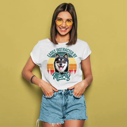 T-shirt personnalisé avec visage d’animal de compagnie | Cadeau personnalisé pour les amoureux des chiens et des chats | T-shirt unisexe de style vintage facilement distrait par les animaux de compagnie